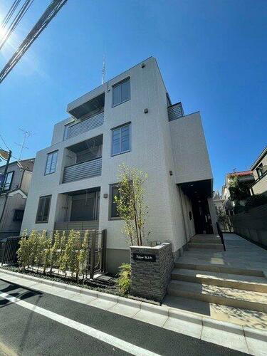 東京都杉並区下高井戸３丁目 3階建