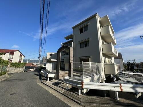 オハイオハイツ 4階建