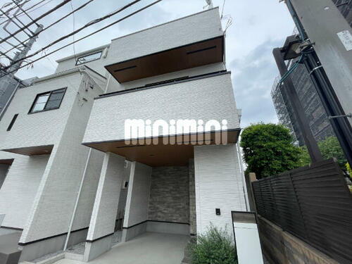 ファミール 3階建