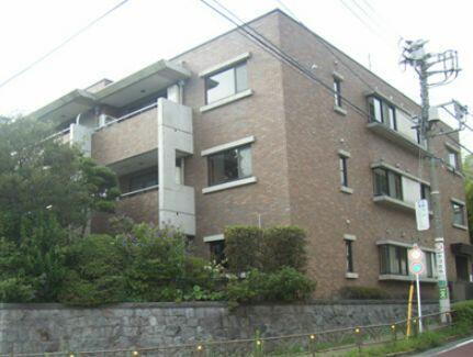 モンエール広尾 3階建