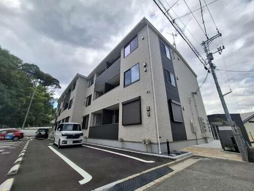 クラール 3階建