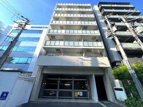 大阪府吹田市豊津町 8階建