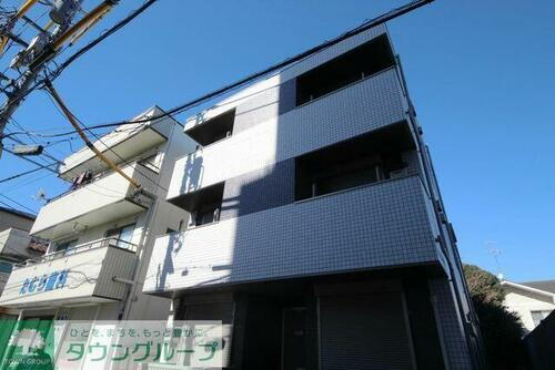 カーサリリー 3階建