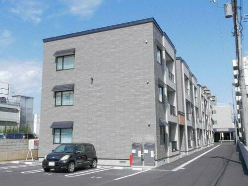 北海道札幌市北区北三十一条西５丁目 3階建 築6年2ヶ月