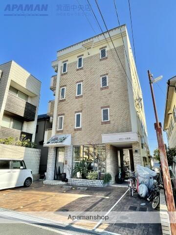 大阪府箕面市西宿１丁目 築30年7ヶ月 4階建