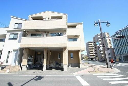 ベルヴュー段原 3階建