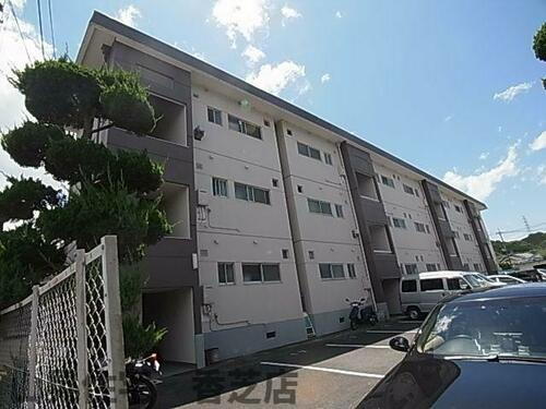 奈良県香芝市畑４丁目 3階建