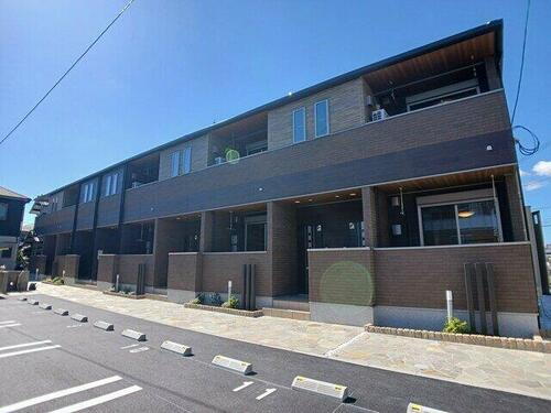 奈良県奈良市秋篠早月町  2階建