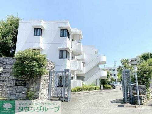 神奈川県横浜市青葉区千草台 3階建