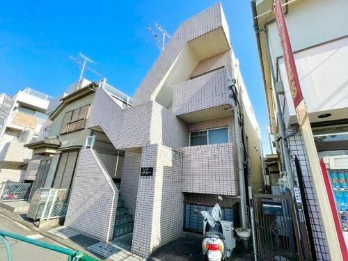 コーポサニー 地上3階地下1階建