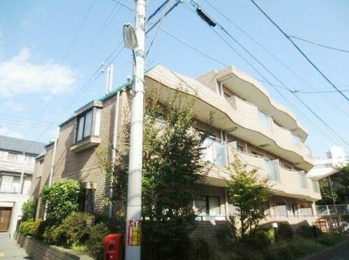 東京都品川区大井７丁目 3階建