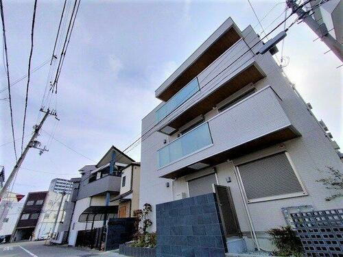 兵庫県神戸市兵庫区兵庫町１丁目 3階建
