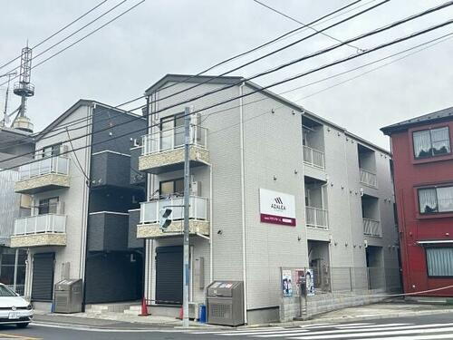 アザーレ・バモス百合ヶ丘 3階建