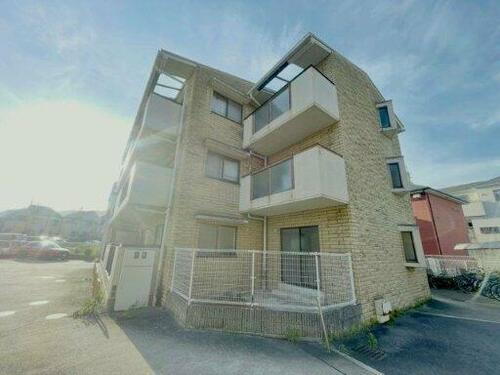 大阪府箕面市石丸２丁目 3階建