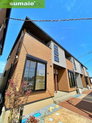 和歌山県岩出市中島  2階建