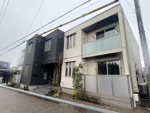 ブルームコート 2階建