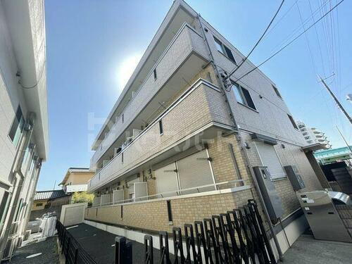 アーバンレクサス 3階建