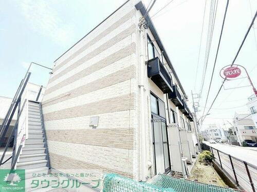 レオパレスフォンターナ 2階建