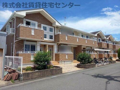 和歌山県和歌山市黒田 2階建