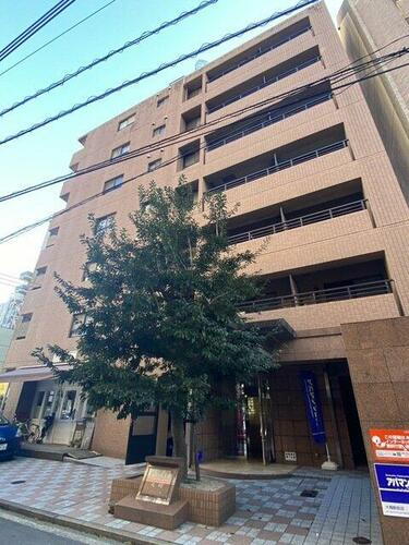 グリーンズ平尾 9階建