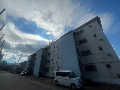 兵庫県西宮市山口町上山口２丁目 4階建 築53年5ヶ月