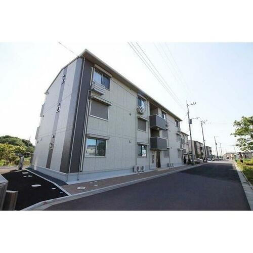 サンセイル 3階建