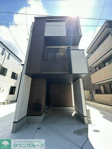 埼玉県さいたま市浦和区上木崎６丁目 3階建 築2年1ヶ月