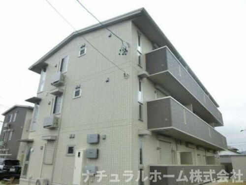 愛知県豊橋市平川本町３丁目 3階建