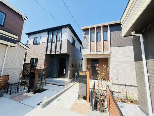 ＢＬＯＯＭＩＮＧ　ＭＡＩＳＯＮ練馬区南大泉 2階建