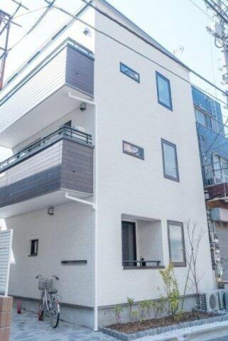 メゾン　ド　トビー 3階建