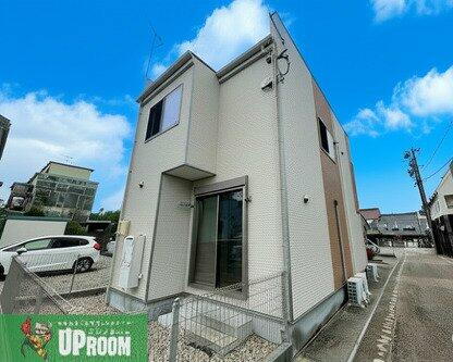 愛知県犬山市大字犬山字東古券 2階建