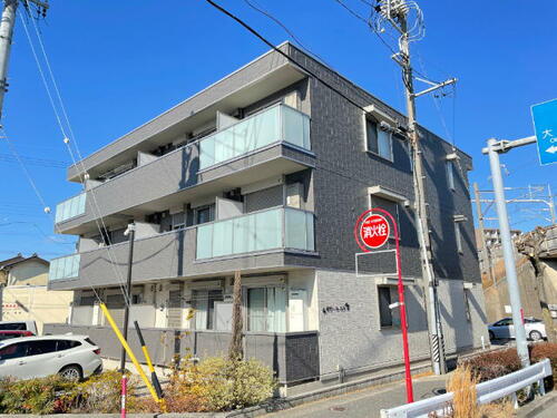 ボナール　エヌ 3階建