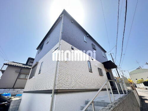 グランド　ユアメゾン 2階建