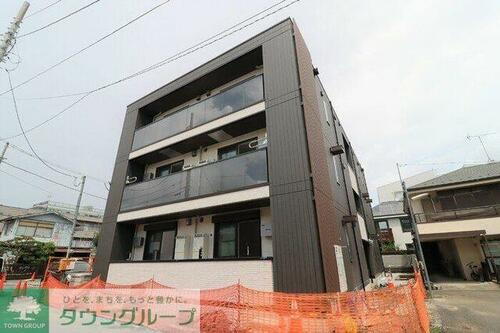 東京都調布市飛田給１丁目 3階建