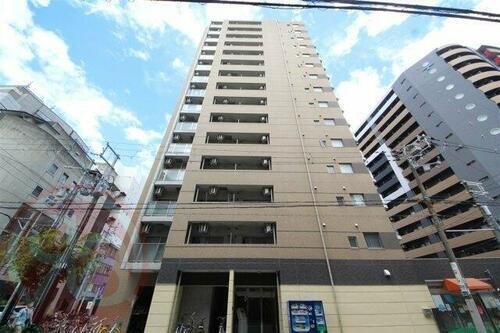 大阪府大阪市西区立売堀１丁目 15階建