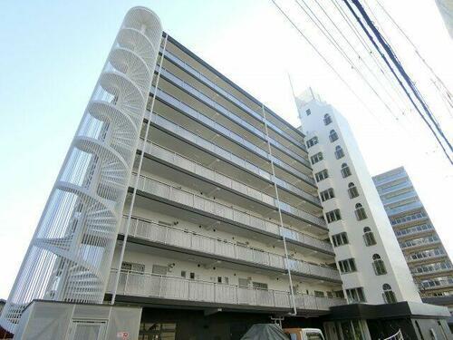 Ｕｌｙｓｉｓ　ｅｎ　ｆａｍｉｌｌｅ 9階建