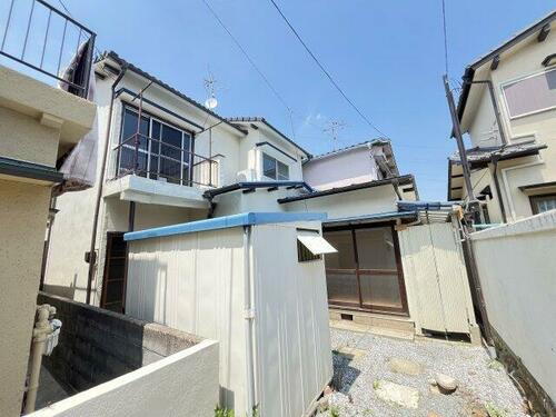 兵庫県宝塚市小浜５丁目 2階建