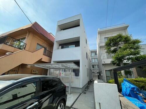 カーサ・バローレ江波二本松 3階建