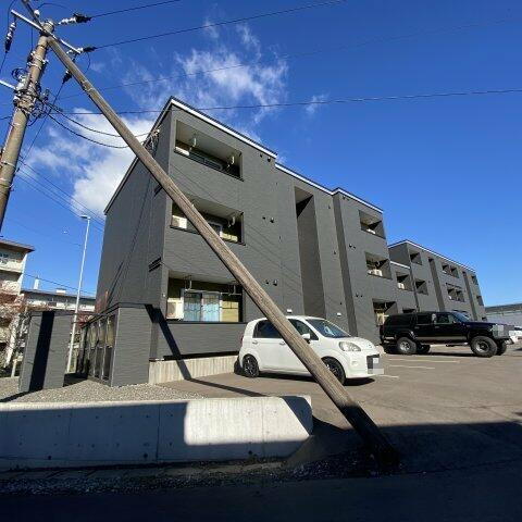 プチメゾンロワ 3階建