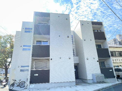 ＲＥＧＡＬＥＳＴ　ＬＥＳＡＴＯ（レサト） 3階建