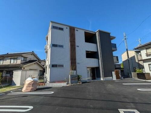 ＧＲＡＮＤ　Ｄ－ＲＯＯＭ両島 3階建