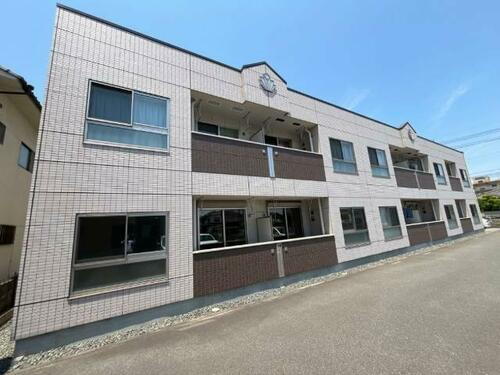 ララ 2階建
