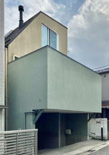 東京都世田谷区駒沢３丁目 3階建 築17年8ヶ月