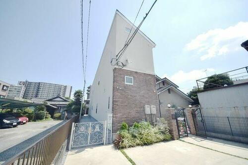 埼玉県川越市六軒町２丁目 2階建
