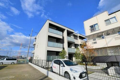 Ｓｈａｍａｉｓｏｎ　ＨＯＳＨＩＹＡ