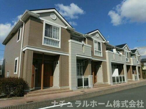愛知県豊橋市牛川通１丁目 2階建