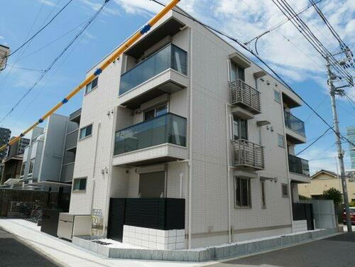アベニュー阪南町 3階建