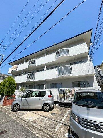 兵庫県西宮市神垣町 3階建
