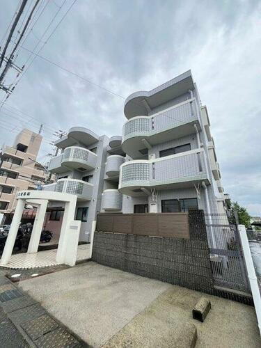 兵庫県西宮市段上町３丁目 3階建