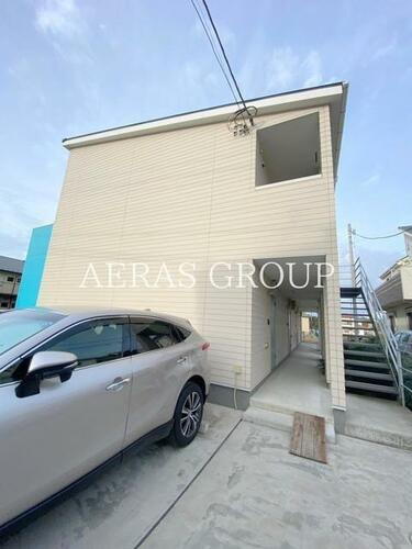 ＬＡＩＤ　ＢＡＣＫ　ＴＥＲＲＡＣＥ